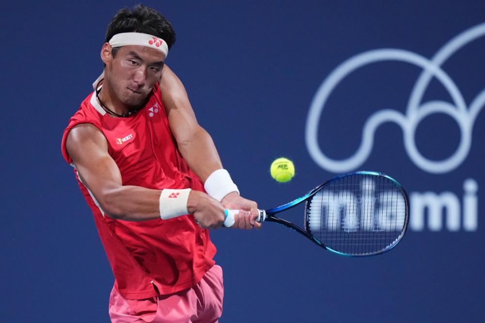 [NBA]希尔德传球失误 小里弗斯抢断上篮打进.